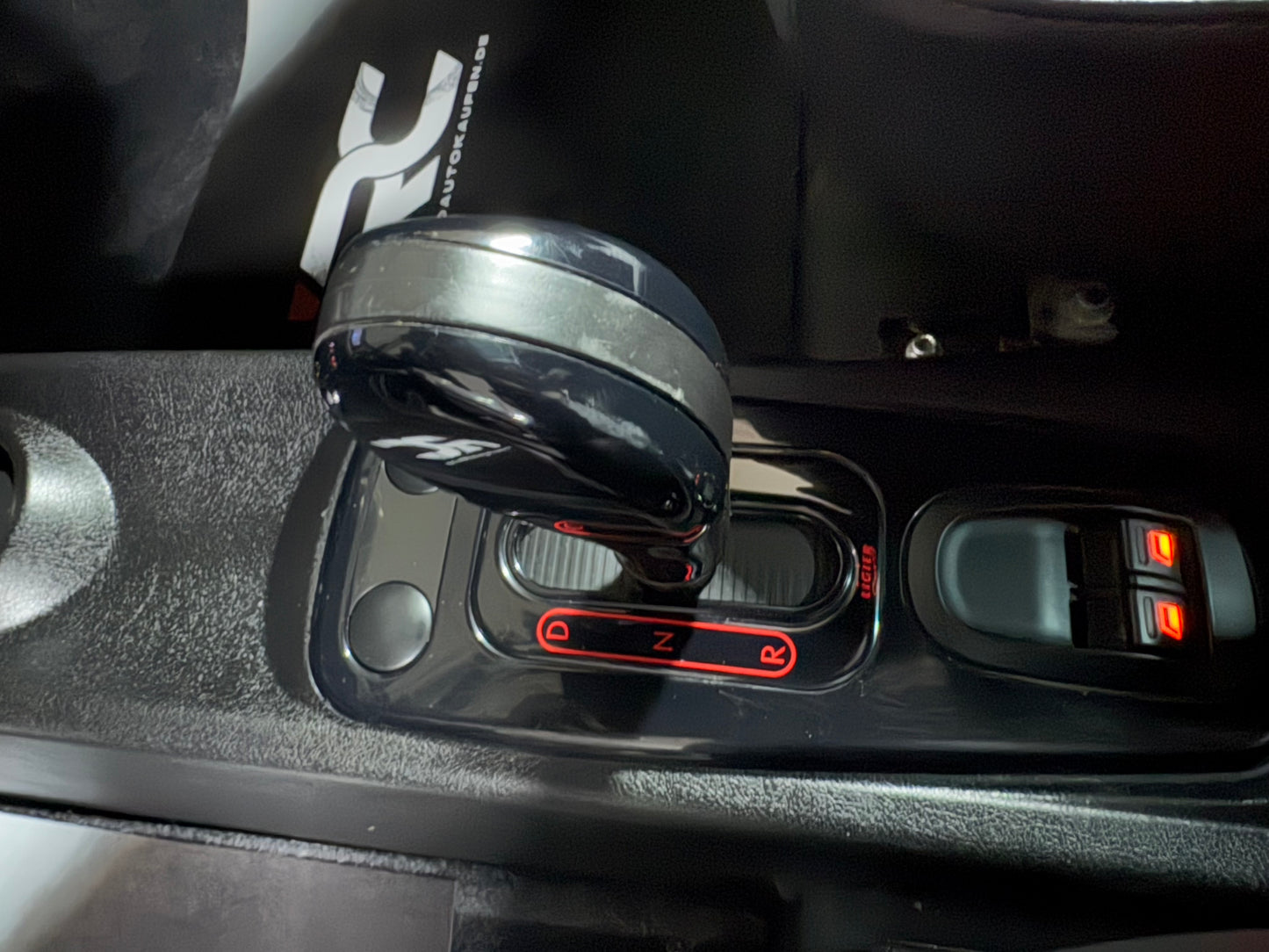 Ligier JS60 Ultimate Sport | 2022 | 8 PS leiser DCI Motor | Servolenkung | Rückfahrkamera | 45 km/h | Innerhalb 250 KM Kostenlose Lieferung | Mopedauto | Leichtmobile | Aixam | Microcar | Ligier