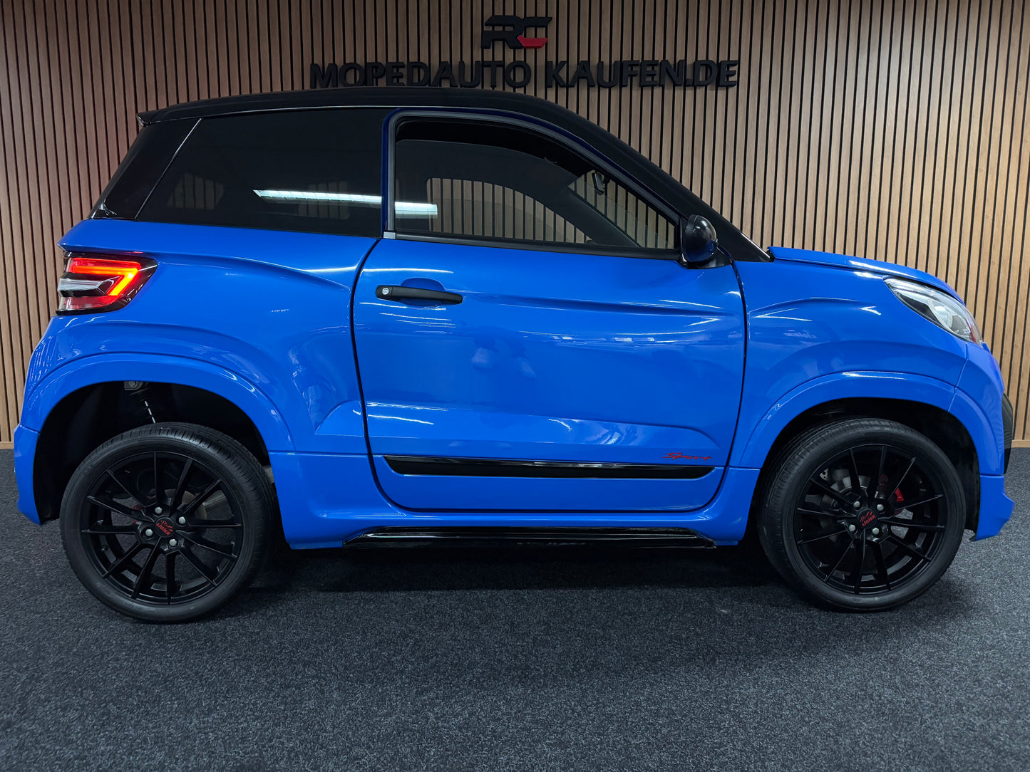 Ligier JS60 Ultimate Sport | 8 PS leiser DCI Motor | Servolenkung | Rückfahrkamera | 45 km/h | Innerhalb 250 KM Kostenlose Lieferung | Mopedauto | Leichtmobile | Aixam | Microcar | Ligier