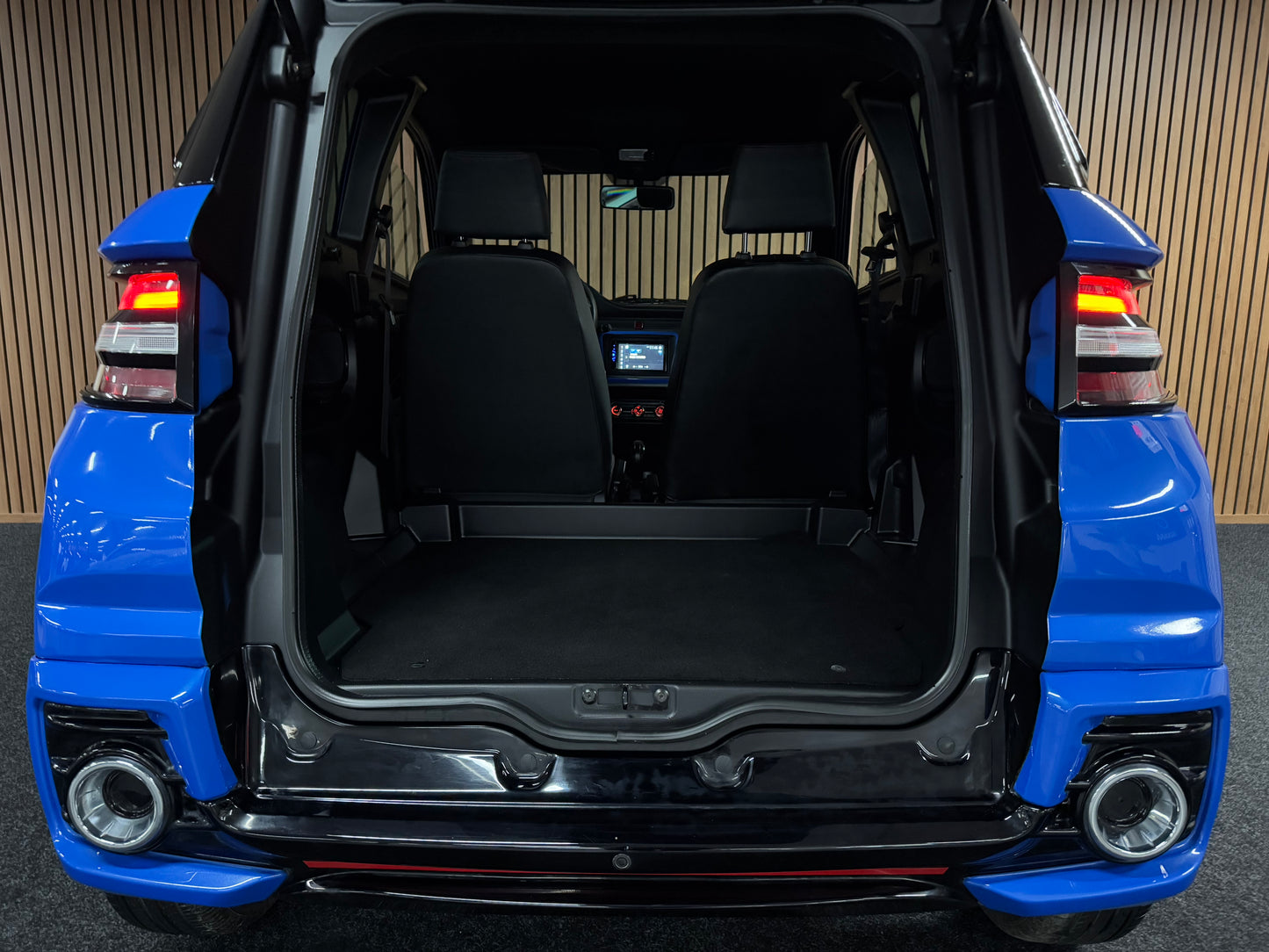 Ligier JS60 Ultimate Sport | 8 PS leiser DCI Motor | Servolenkung | Rückfahrkamera | 45 km/h | Innerhalb 250 KM Kostenlose Lieferung | Mopedauto | Leichtmobile | Aixam | Microcar | Ligier