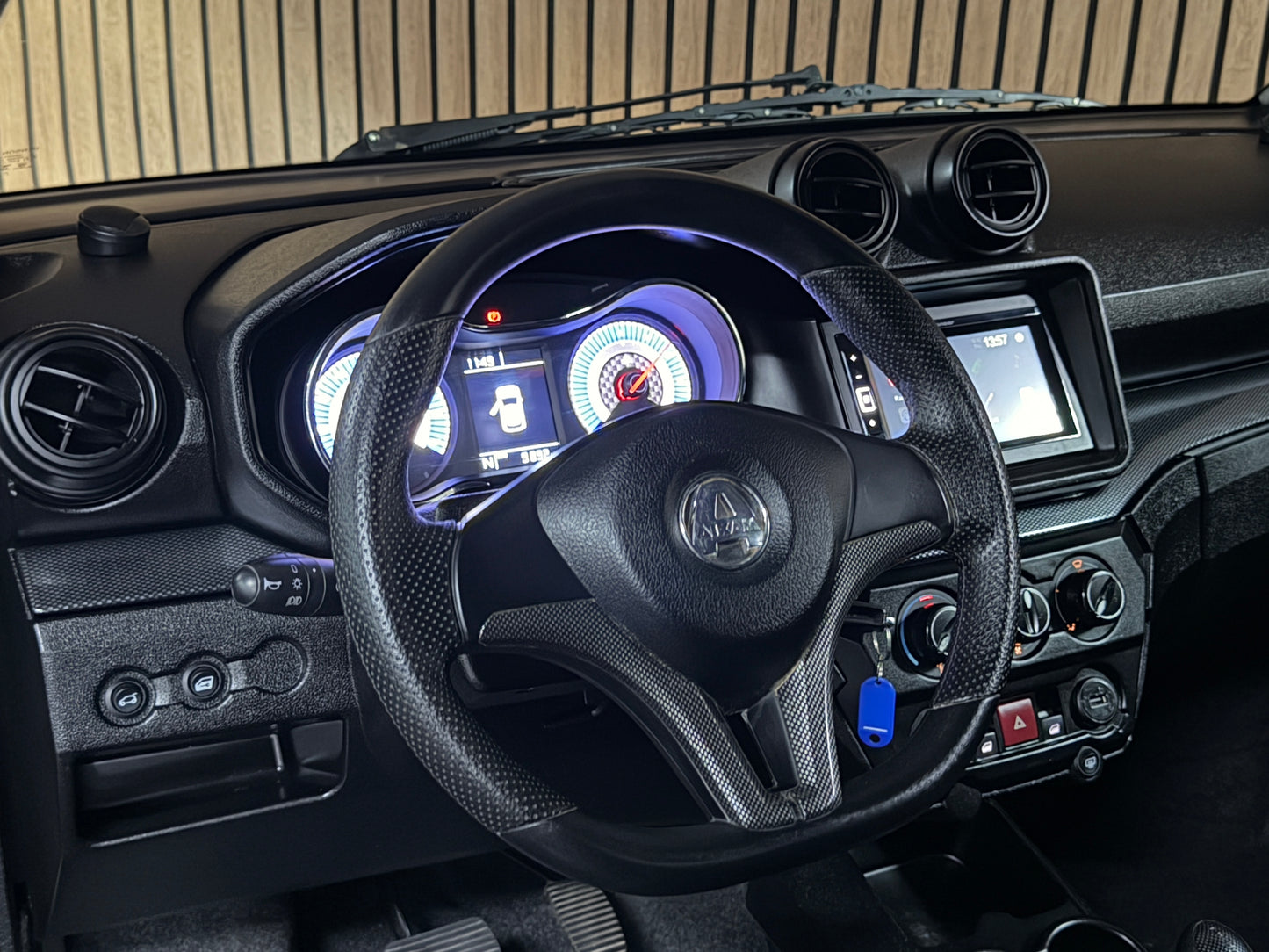 Aixam GTO Sport Weiß | 8 PS Kubota Motor | 45 km/h | Rückfahrkamera / Apple Carplay / Blaue Sicherheitsgurte / GTO Sportsitze | Innerhalb 250 KM Kostenlose Lieferung | Mopedauto | Leichtmobile