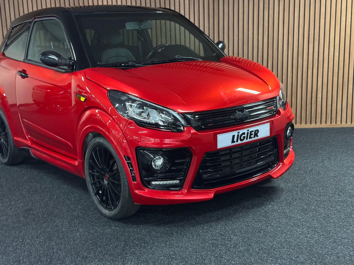 Ligier JS50 Ultimate Sport | Servolenkung | Rückfahrkamera | 8 PS leiser DCI Motor | 45 km/h | Rückfahrkamera | Innerhalb 250 KM Kostenlose Lieferung | Mopedauto | Leichtmobile