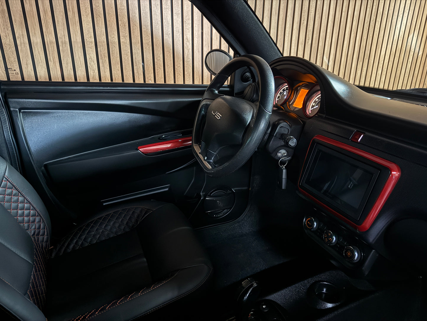 Ligier JS50 Ultimate Sport | Servolenkung | Rückfahrkamera | 8 PS leiser DCI Motor | 45 km/h | Rückfahrkamera | Innerhalb 250 KM Kostenlose Lieferung | Mopedauto | Leichtmobile