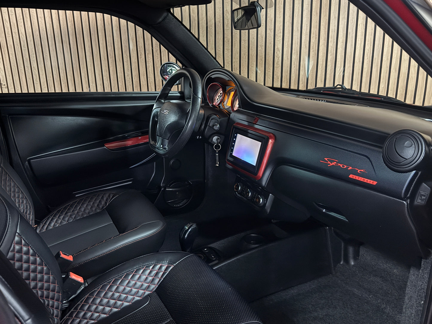 Ligier JS50 Ultimate Sport | Servolenkung | Rückfahrkamera | 8 PS leiser DCI Motor | 45 km/h | Rückfahrkamera | Innerhalb 250 KM Kostenlose Lieferung | Mopedauto | Leichtmobile