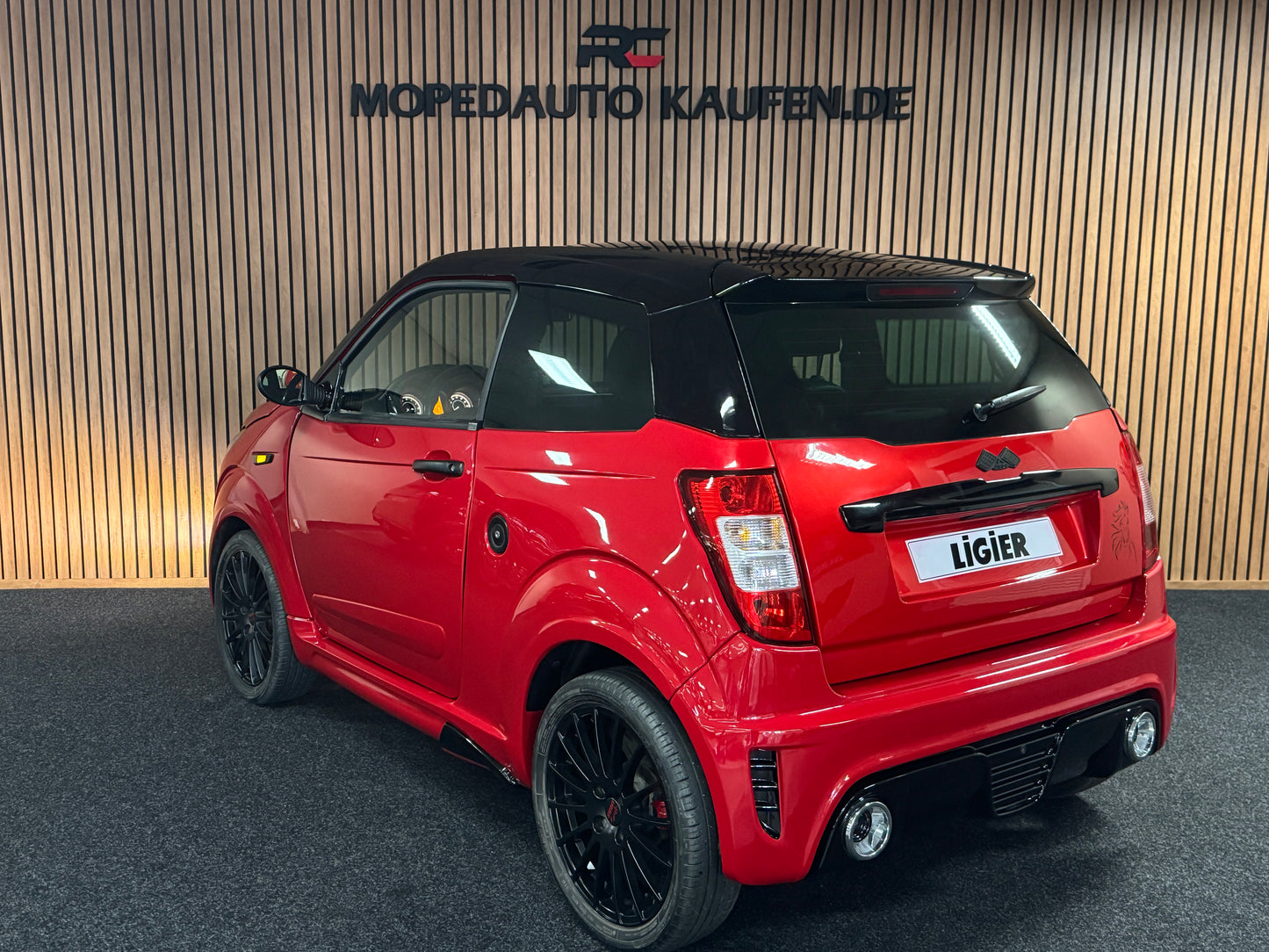 Ligier JS50 Ultimate Sport | Servolenkung | Rückfahrkamera | 8 PS leiser DCI Motor | 45 km/h | Rückfahrkamera | Innerhalb 250 KM Kostenlose Lieferung | Mopedauto | Leichtmobile