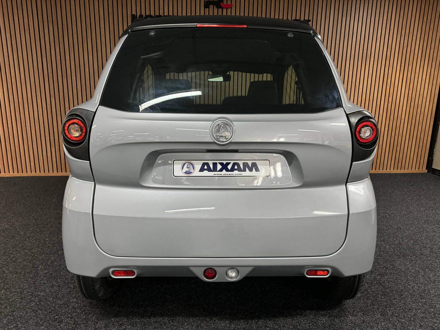 Aixam Crossline Minauto XXL | 8 PS Kubota Motor | 45 km/h | Innerhalb 250 KM Kostenlose Lieferung | Mopedauto | Leichtmobile