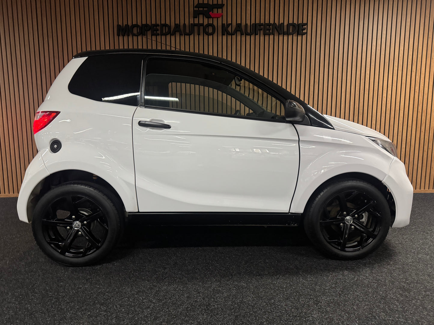 Aixam City Sport 2021 | 8 PS Kubota Motor | 45 km/h | Innerhalb 250 KM Kostenlose Lieferung | Mopedauto | Leichtmobile