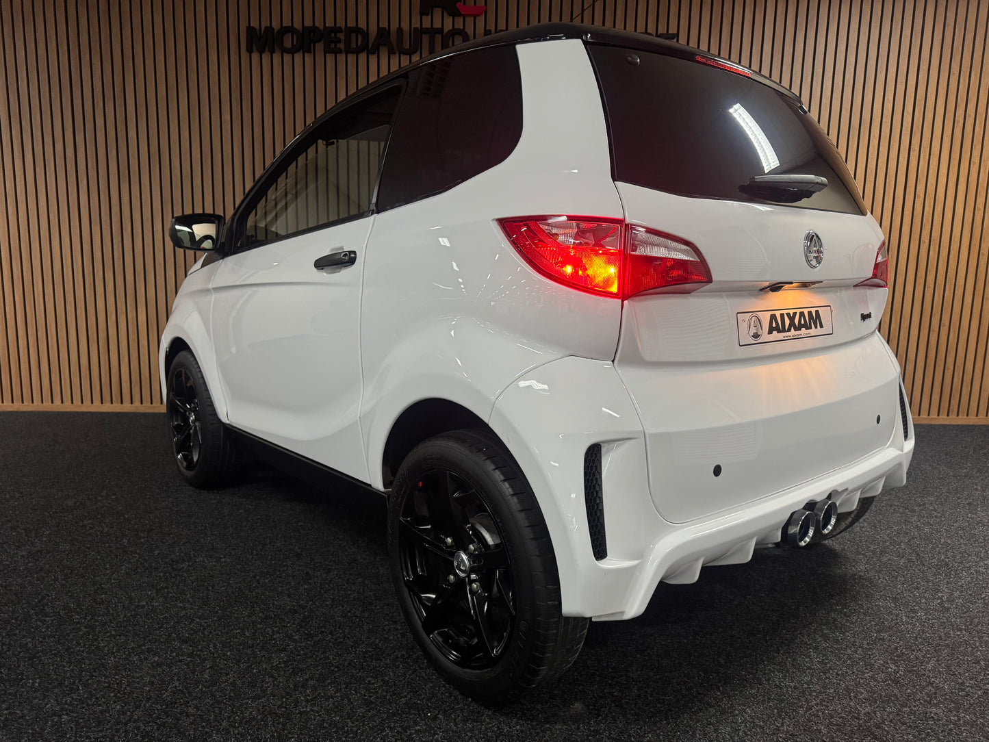 Aixam City Sport 2021 | 8 PS Kubota Motor | 45 km/h | Innerhalb 250 KM Kostenlose Lieferung | Mopedauto | Leichtmobile