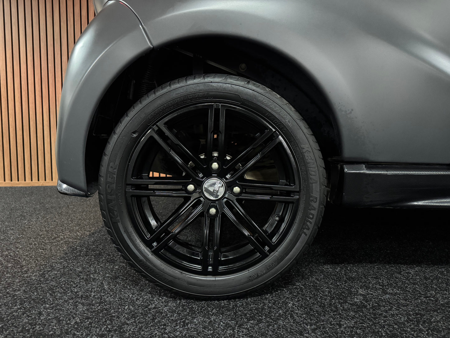 Aixam GTI Sport Matt Grau | 8 PS Kubota Motor | 45 km/h | Innerhalb 250 KM Kostenlose Lieferung | Mopedauto | Leichtmobile