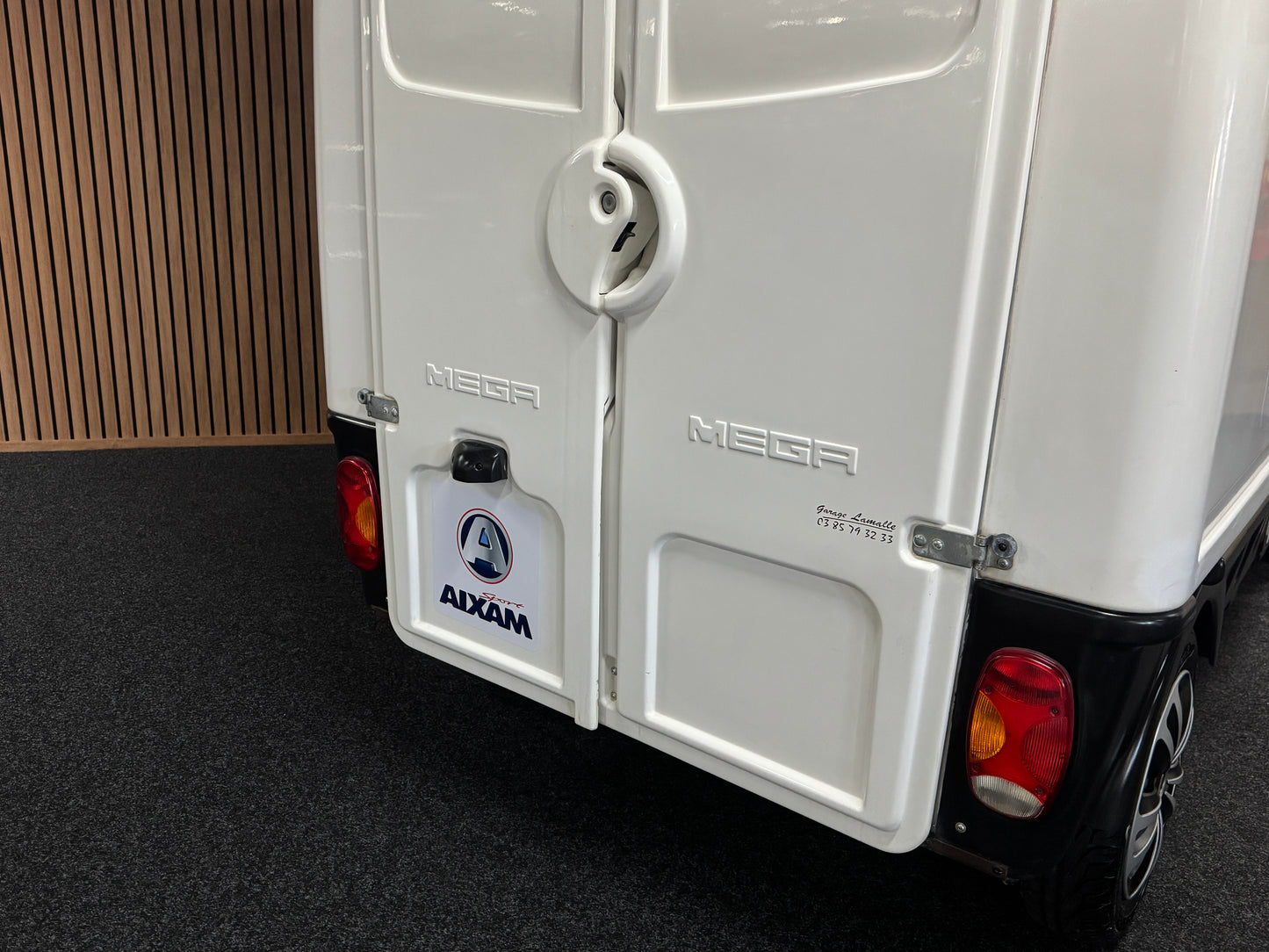 Aixam D-Truck Kastenwagen Mega Truck 45 km/h | Innerhalb 250 KM Kostenlose Lieferung | Mopedauto | Leichtmobile | Aixam | Microcar | Ligier