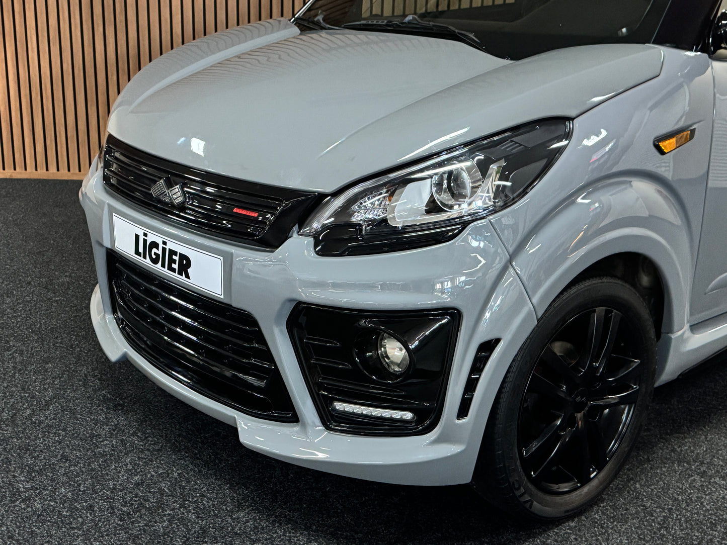 Ligier JS50 Ultimate Sport Nardo Grey | Rückfahrkamera | 8 PS leiser DCI Motor | 45 km/h | Rückfahrkamera | Innerhalb 250 KM Kostenlose Lieferung | Mopedauto | Leichtmobile