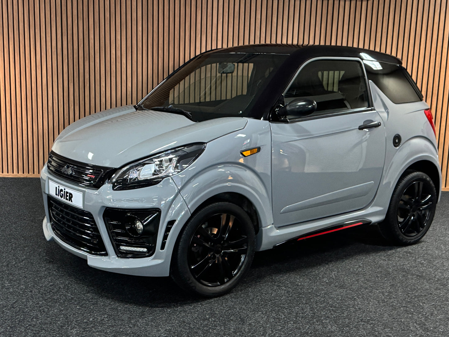Ligier JS50 Ultimate Sport Nardo Grey | Rückfahrkamera | 8 PS leiser DCI Motor | 45 km/h | Rückfahrkamera | Innerhalb 250 KM Kostenlose Lieferung | Mopedauto | Leichtmobile