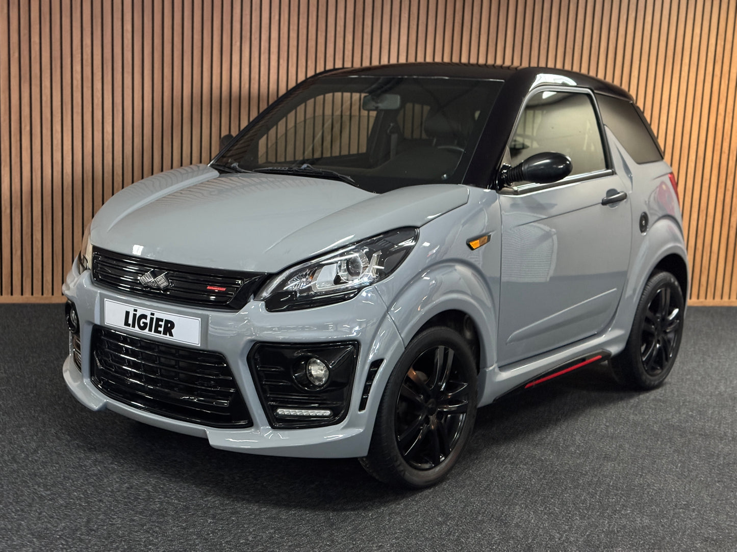 Ligier JS50 Ultimate Sport Nardo Grey | Rückfahrkamera | 8 PS leiser DCI Motor | 45 km/h | Rückfahrkamera | Innerhalb 250 KM Kostenlose Lieferung | Mopedauto | Leichtmobile
