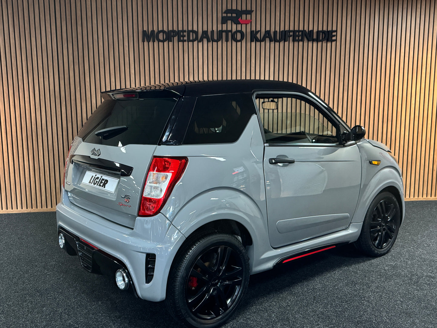 Ligier JS50 Ultimate Sport Nardo Grey | Rückfahrkamera | 8 PS leiser DCI Motor | 45 km/h | Rückfahrkamera | Innerhalb 250 KM Kostenlose Lieferung | Mopedauto | Leichtmobile