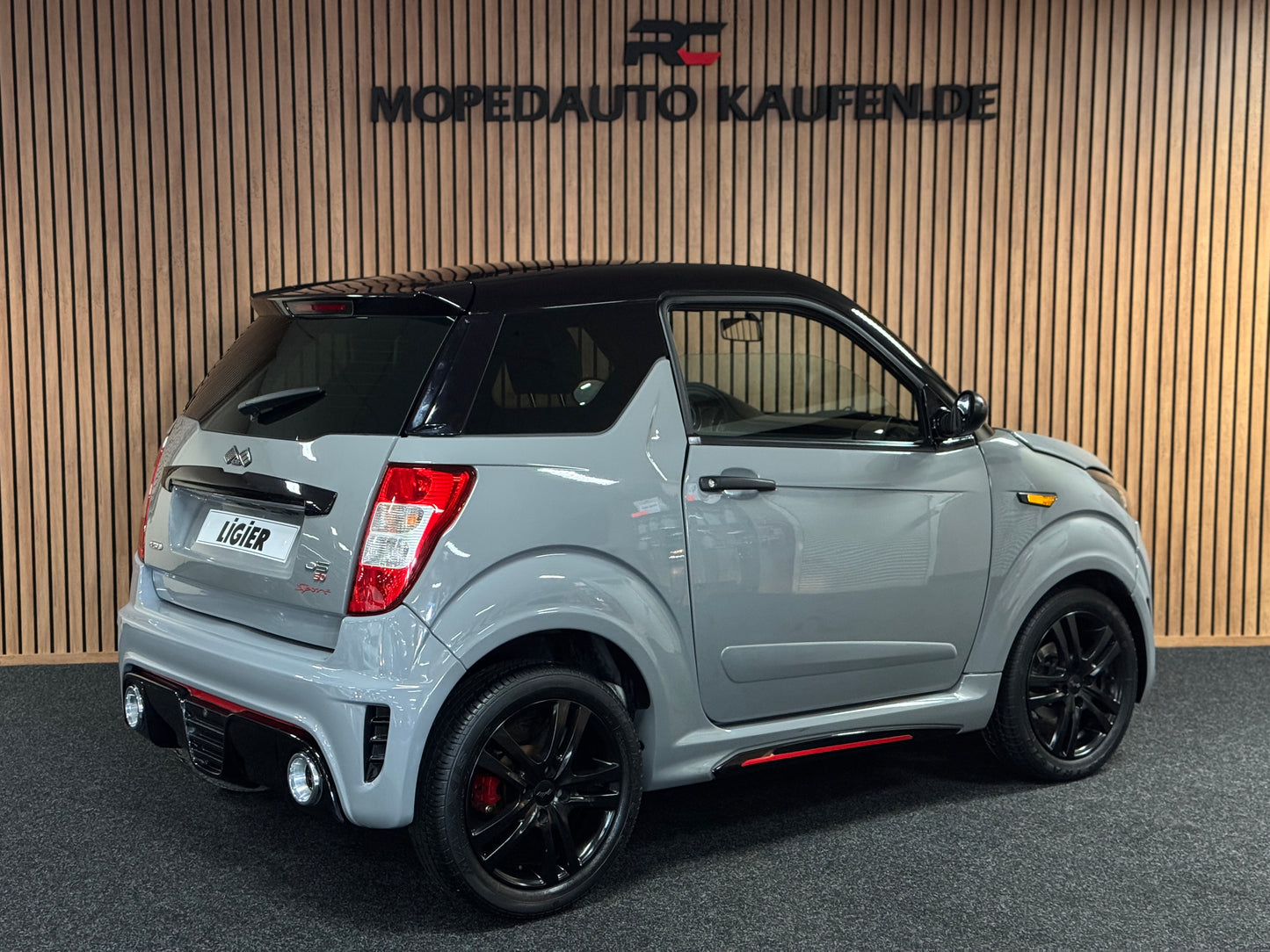 Ligier JS50 Ultimate Sport Nardo Grey | Rückfahrkamera | 8 PS leiser DCI Motor | 45 km/h | Rückfahrkamera | Innerhalb 250 KM Kostenlose Lieferung | Mopedauto | Leichtmobile
