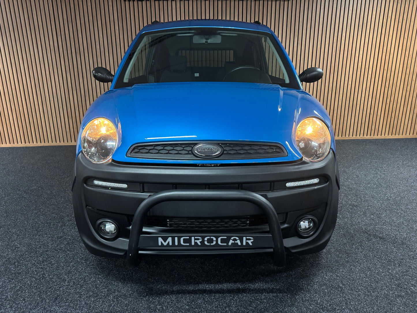 Microcar Highland X Bullbar | 8 PS leiser DCI Motor 45 km/h | Innerhalb 250 KM Kostenlose Lieferung | Mopedauto | Leichtmobile
