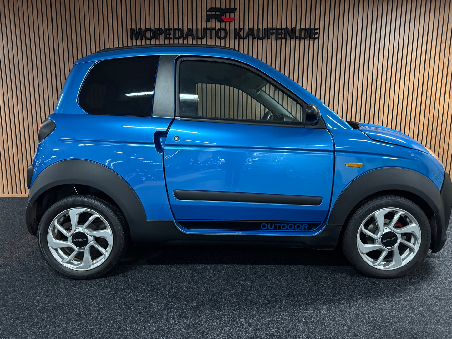 Microcar Highland X Bullbar | 8 PS leiser DCI Motor 45 km/h | Innerhalb 250 KM Kostenlose Lieferung | Mopedauto | Leichtmobile