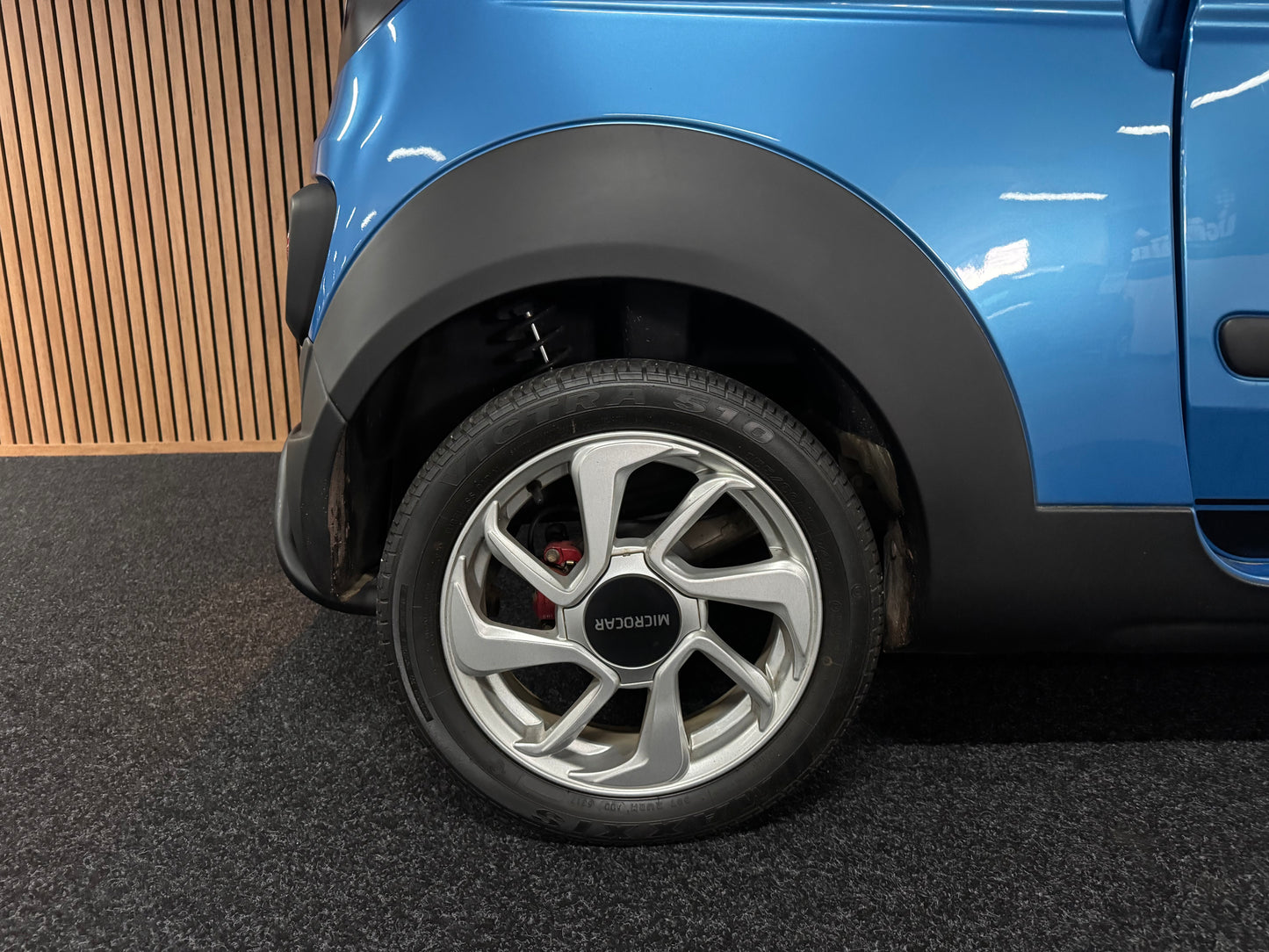 Microcar Highland X Bullbar | 8 PS leiser DCI Motor 45 km/h | Innerhalb 250 KM Kostenlose Lieferung | Mopedauto | Leichtmobile