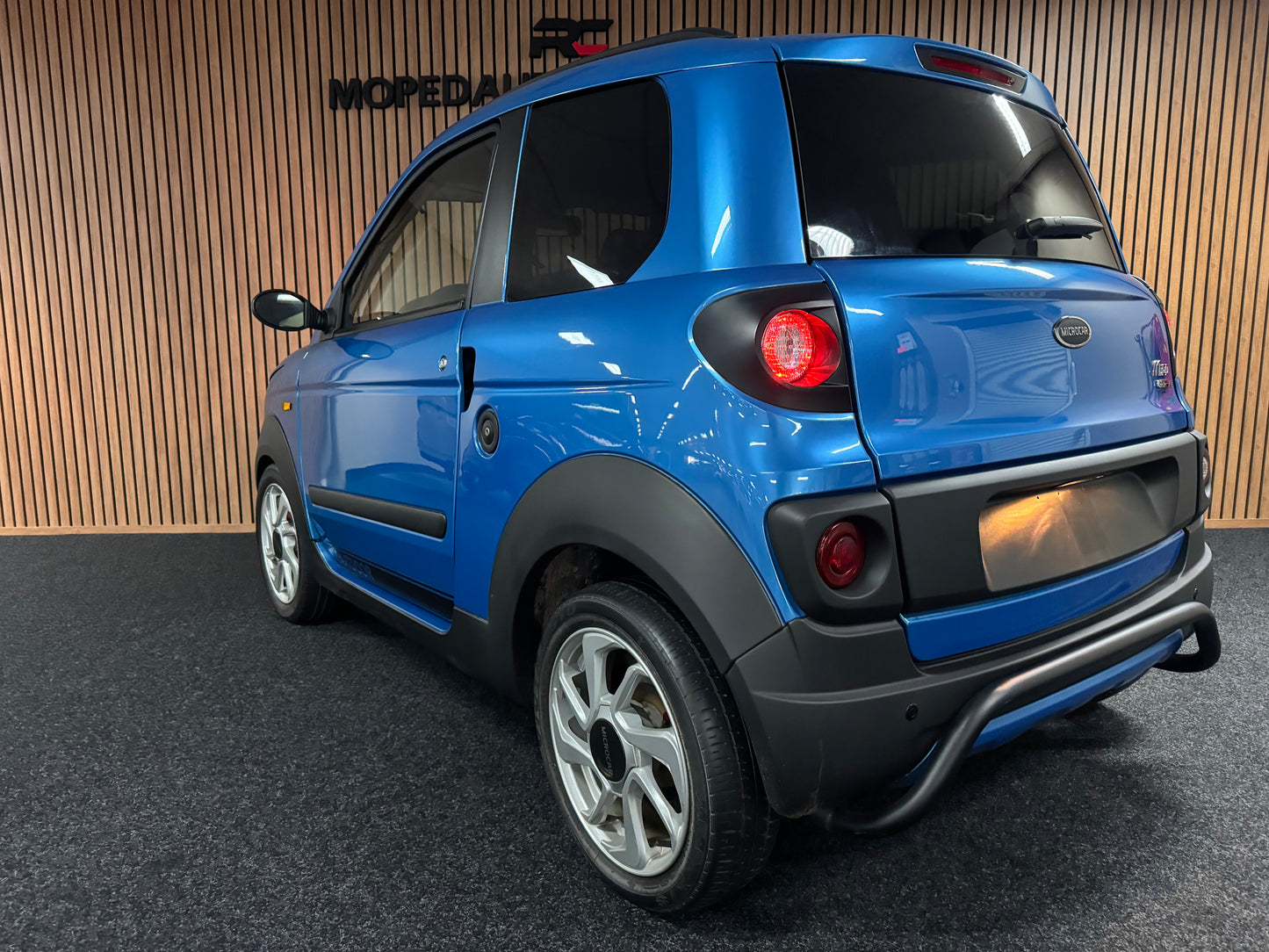 Microcar Highland X Bullbar | 8 PS leiser DCI Motor 45 km/h | Innerhalb 250 KM Kostenlose Lieferung | Mopedauto | Leichtmobile