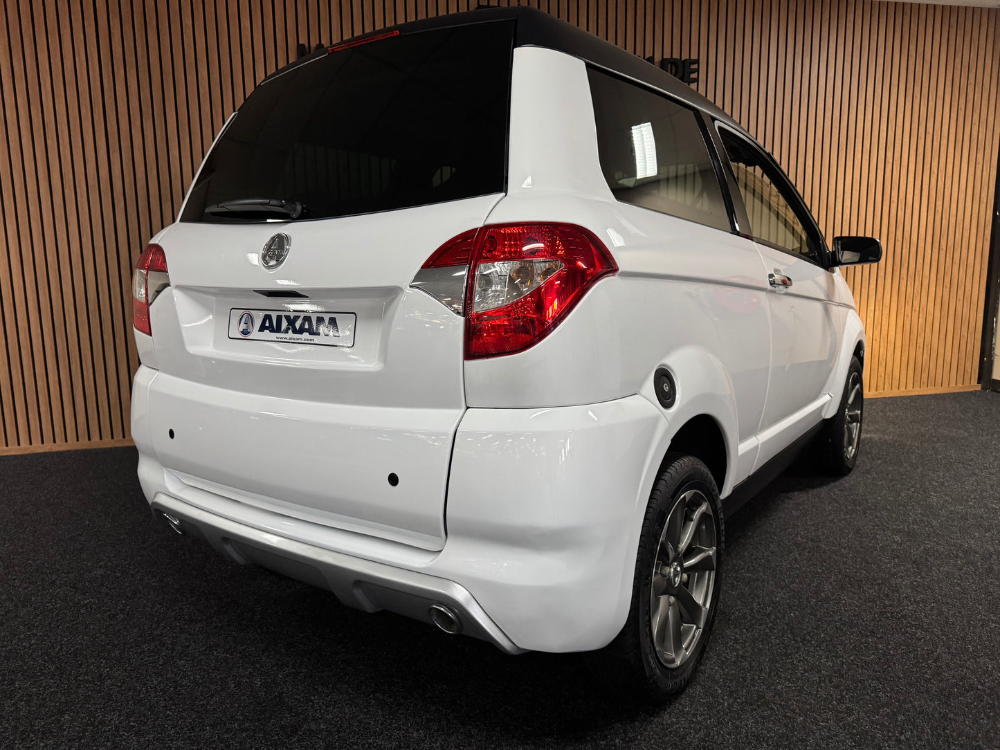 Aixam Crossover Sport XXL | Kubota Motor | 45 km/h | Innerhalb 250 KM Kostenlose Lieferung | Mopedauto | Leichtmobile