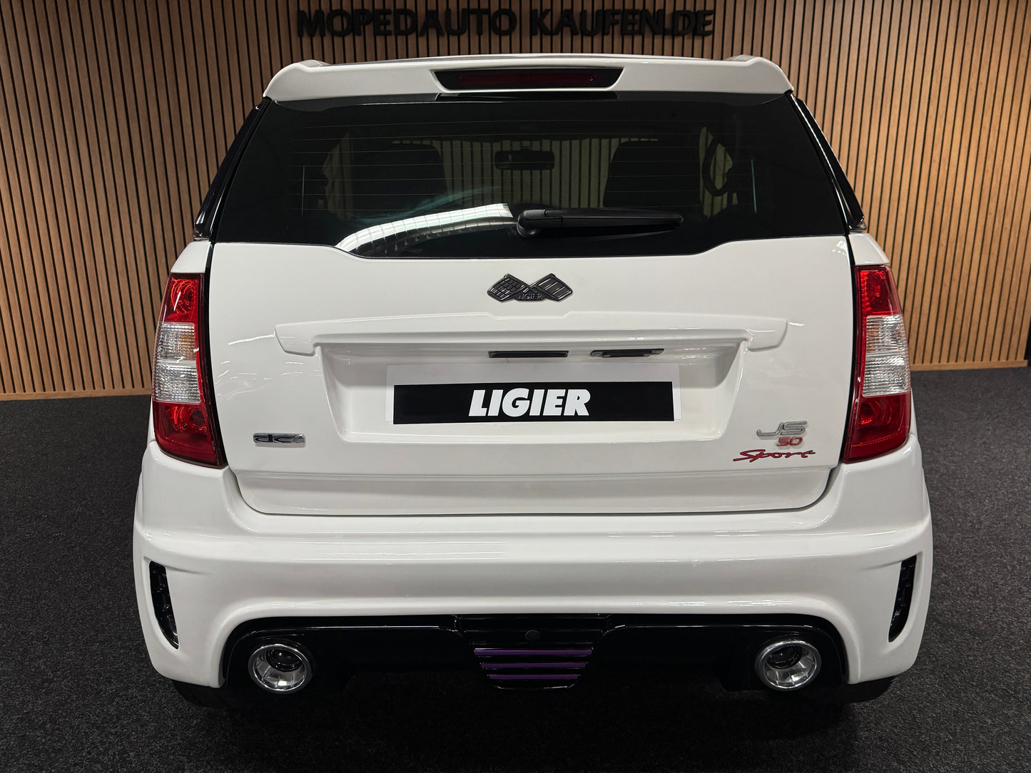 Ligier JS50 Sport | 8 PS leiser DCI Motor | 45 km/h | Innerhalb 250 KM Kostenlose Lieferung | Mopedauto | Leichtmobile
