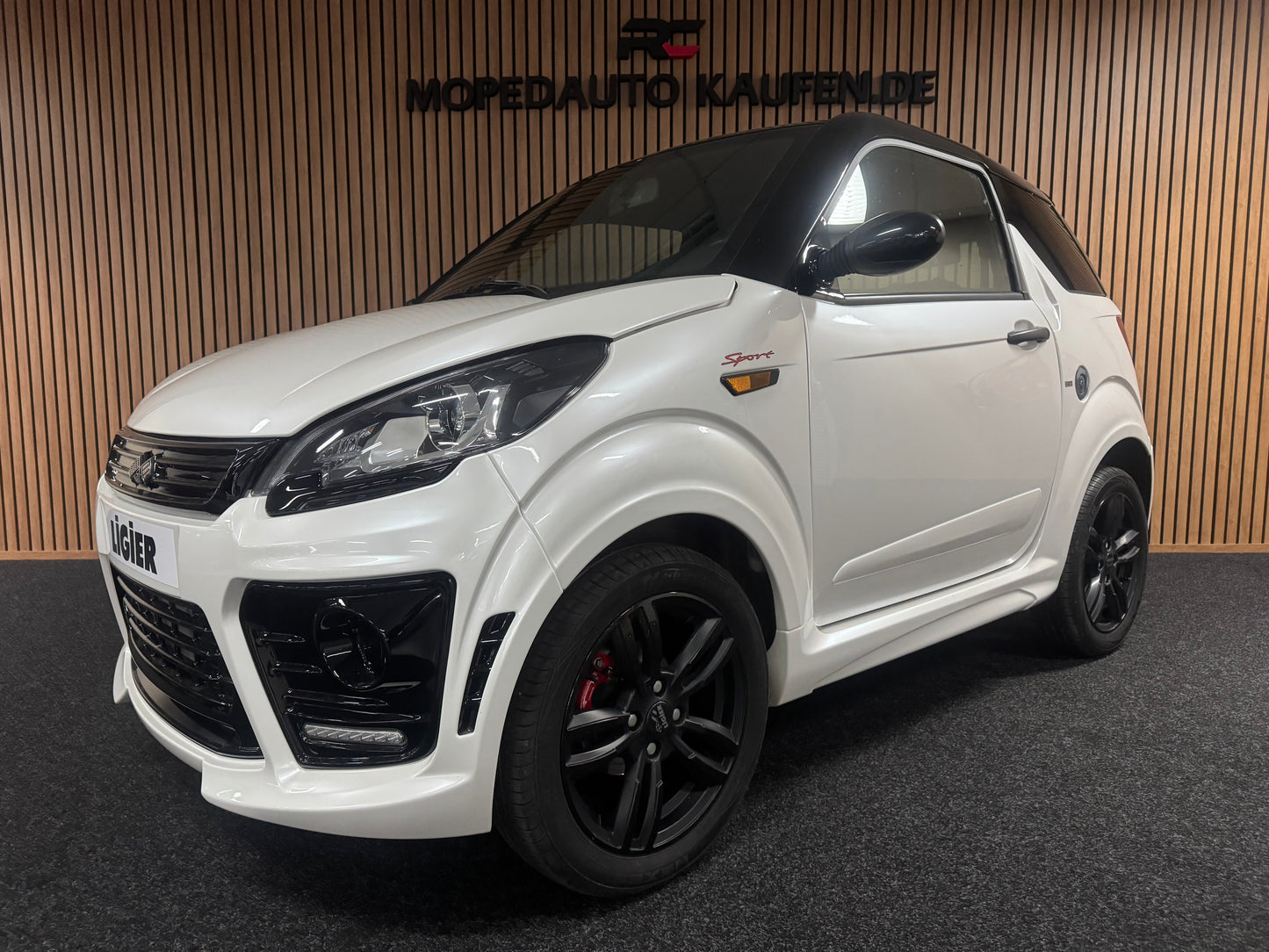 Ligier JS50 Sport 2022  | 8 PS leiser DCI Motor | Rückfahrkamera | Servolenkung | 45 km/h | Innerhalb 250 KM Kostenlose Lieferung | Mopedauto | Leichtmobile