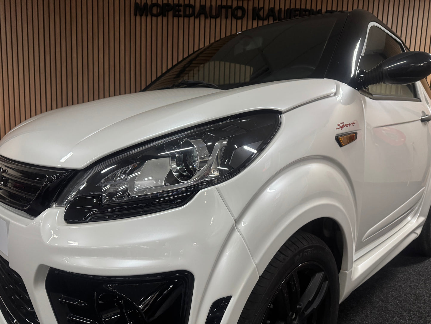 Ligier JS50 Sport 2022  | 8 PS leiser DCI Motor | Rückfahrkamera | Servolenkung | 45 km/h | Innerhalb 250 KM Kostenlose Lieferung | Mopedauto | Leichtmobile