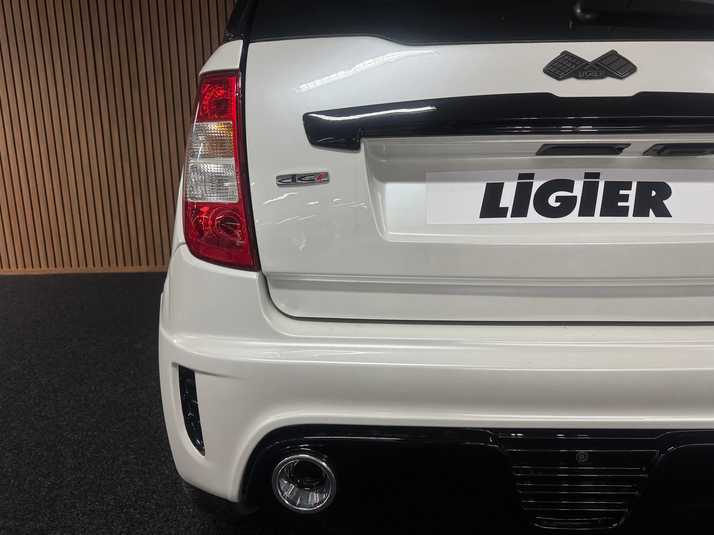 Ligier JS50 Sport 2022  | 8 PS leiser DCI Motor | Rückfahrkamera | Servolenkung | 45 km/h | Innerhalb 250 KM Kostenlose Lieferung | Mopedauto | Leichtmobile