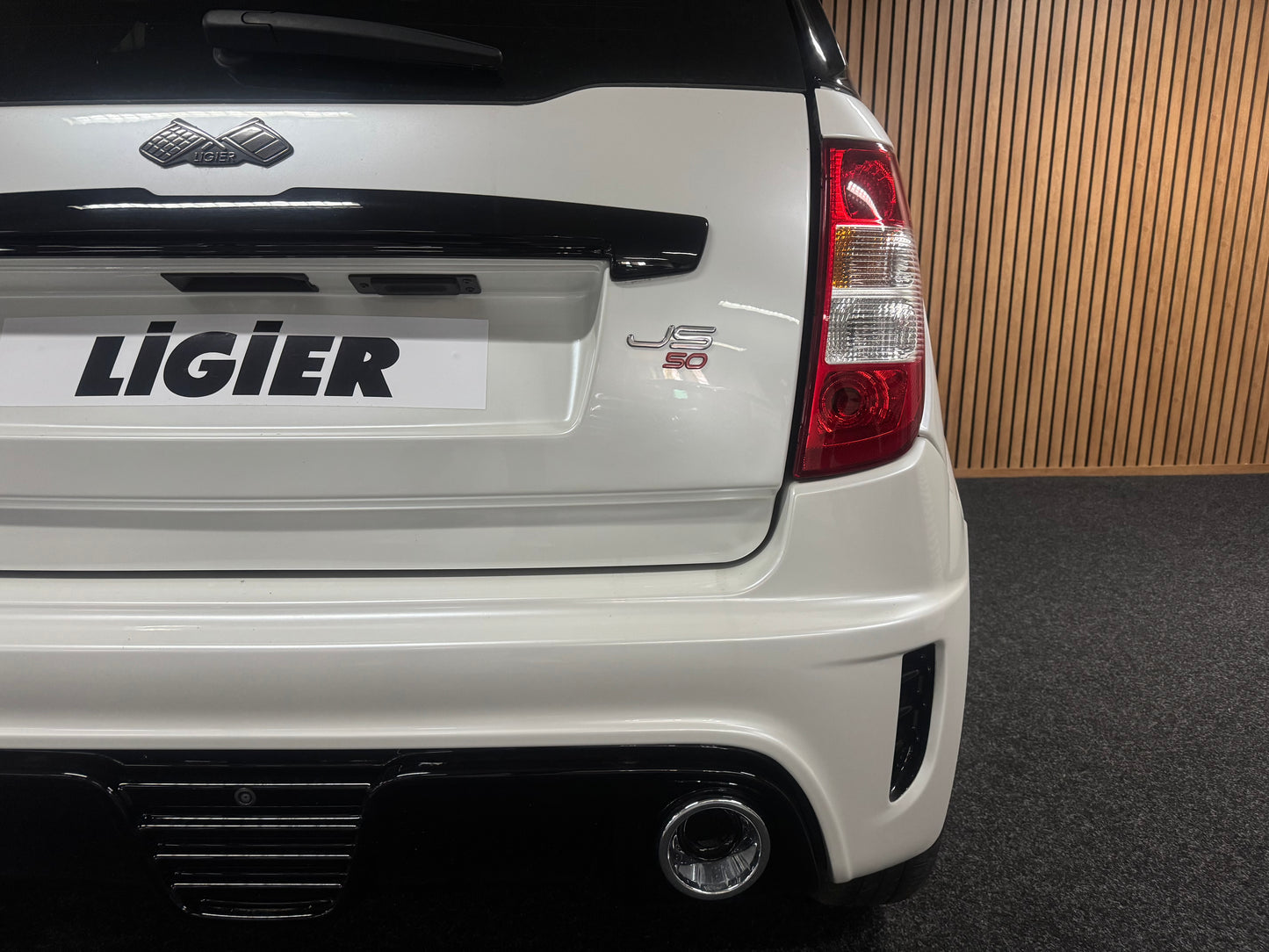 Ligier JS50 Sport 2022  | 8 PS leiser DCI Motor | Rückfahrkamera | Servolenkung | 45 km/h | Innerhalb 250 KM Kostenlose Lieferung | Mopedauto | Leichtmobile