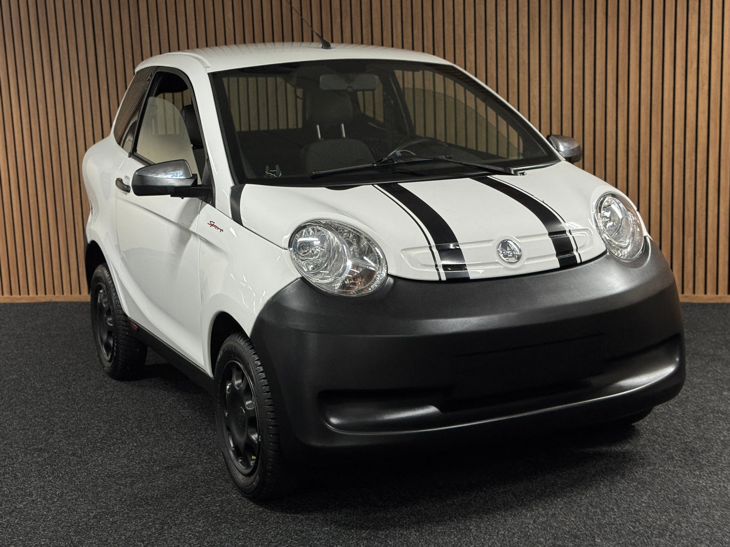 Aixam Minauto Sport 2018 | 8 PS Kubota !! Motor 45 km/h | Innerhalb 250 KM Kostenlose Lieferung | Mopedauto | Leichtmobile