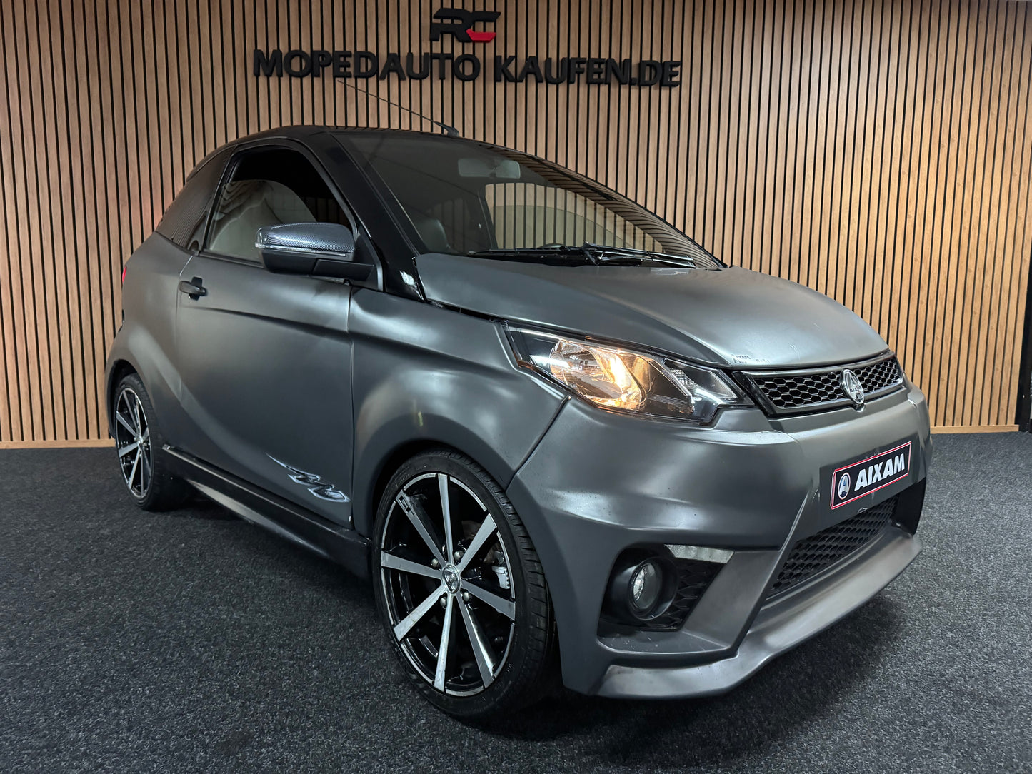 Aixam GTI Sport Matt Grau | Rückfahrkamera | 45 km/h | Innerhalb 250 KM Kostenlose Lieferung | Mopedauto | Leichtmobile | Aixam | Microcar | Ligier