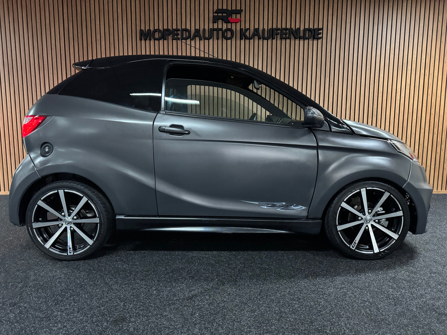 Aixam GTI Sport Matt Grau | Rückfahrkamera | 45 km/h | Innerhalb 250 KM Kostenlose Lieferung | Mopedauto | Leichtmobile | Aixam | Microcar | Ligier