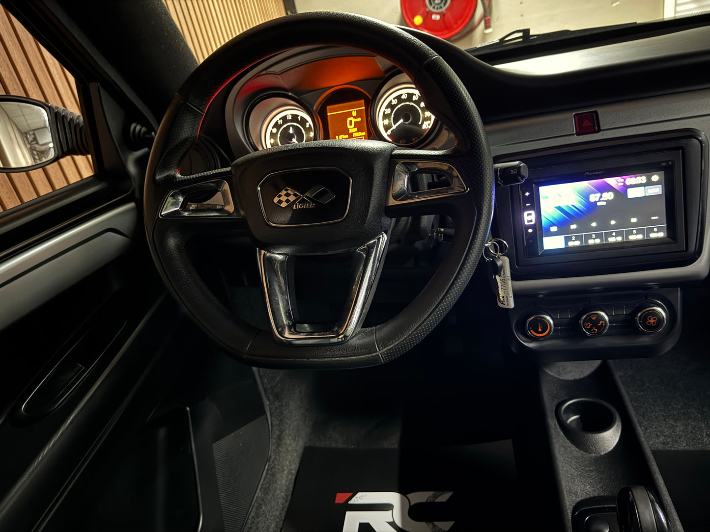 Ligier JS50 L Sport 2023 ! | 8 PS Motor | 45 km/h | Rückfahrkamera | Innerhalb 250 KM Kostenlose Lieferung | Mopedauto | Leichtmobile