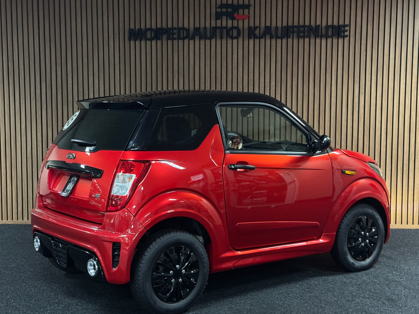 Ligier JS50 L Sport 2023 ! | 8 PS Motor | 45 km/h | Rückfahrkamera | Innerhalb 250 KM Kostenlose Lieferung | Mopedauto | Leichtmobile
