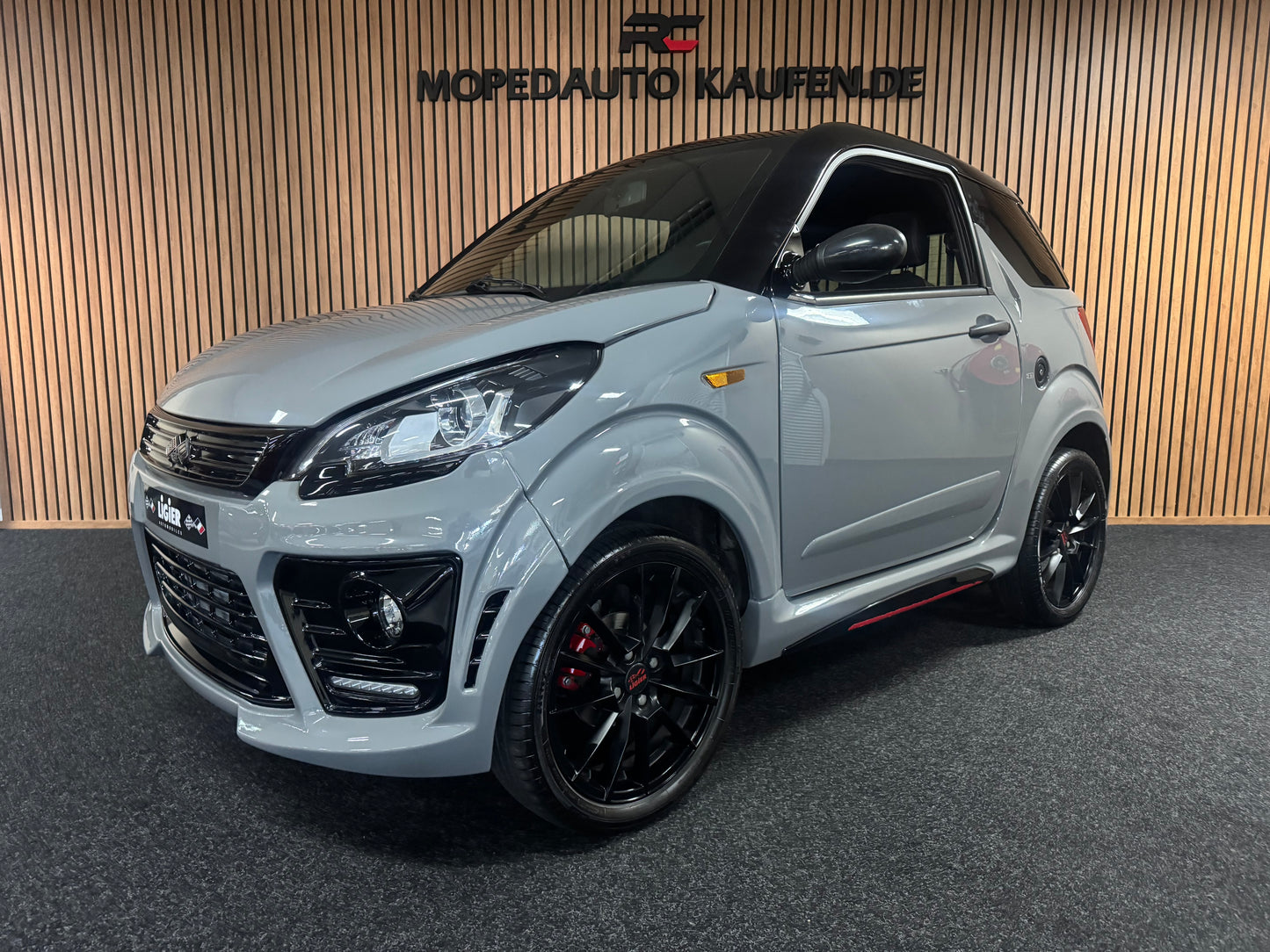 Ligier JS50 Nardo Grau Ultimate Sport | 8 PS Leiser DCI Motor / Apple carplay | Servolenkung | 45 km/h | Innerhalb 250 KM Kostenlose Lieferung | Mopedauto | Leichtmobile