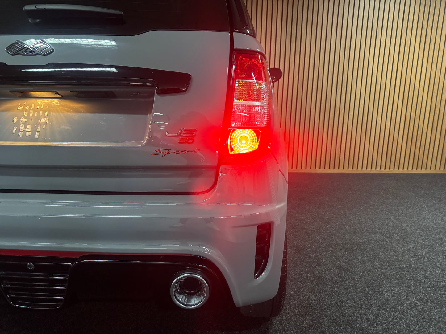 Ligier JS50 Nardo Grau Ultimate Sport | 8 PS Leiser DCI Motor / Apple carplay | Servolenkung | 45 km/h | Innerhalb 250 KM Kostenlose Lieferung | Mopedauto | Leichtmobile