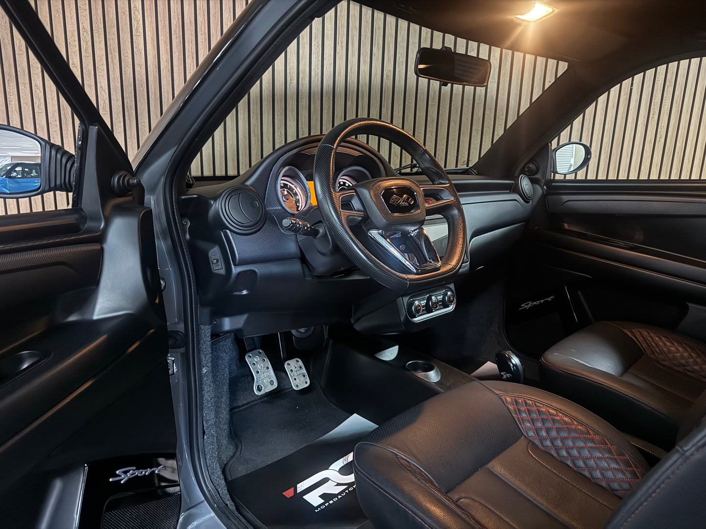 Ligier JS50 Nardo Grau Ultimate Sport | 8 PS Leiser DCI Motor / Apple carplay | Servolenkung | 45 km/h | Innerhalb 250 KM Kostenlose Lieferung | Mopedauto | Leichtmobile