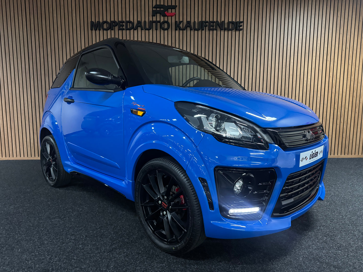 Ligier JS50 Ultimate Sport | 2014 KM | 8 PS Leiser DCI Motor | Rückfahrkamera |  Servolenkung | 45 km/h | Innerhalb 250 KM Kostenlose Lieferung | Mopedauto | Leichtmobile