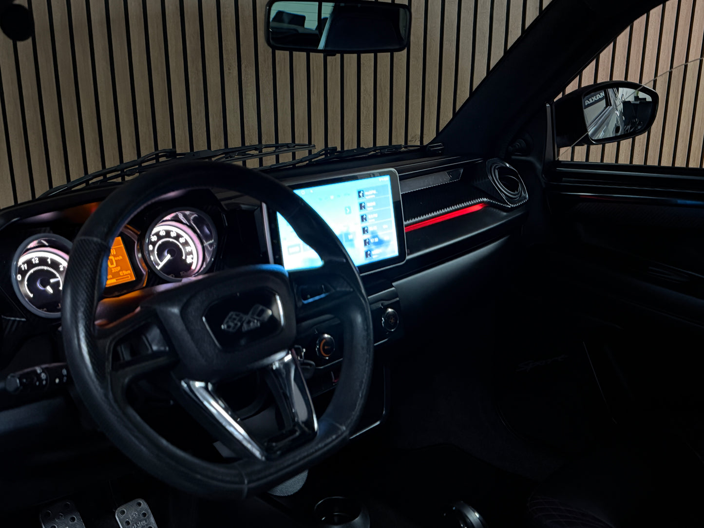 Ligier JS50 Ultimate Nardo Grau | Servolenkung | DAB + / Apple Carplay Ambilight | 8 PS leiser DCI Motor | 45 km/h | Rückfahrkamera | Innerhalb 250 KM Kostenlose Lieferung | Mopedauto | Leichtmobile