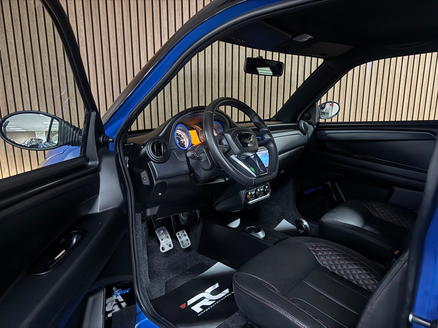Ligier JS50 Ultimate Sport | 2014 KM | 8 PS Leiser DCI Motor | Rückfahrkamera |  Servolenkung | 45 km/h | Innerhalb 250 KM Kostenlose Lieferung | Mopedauto | Leichtmobile