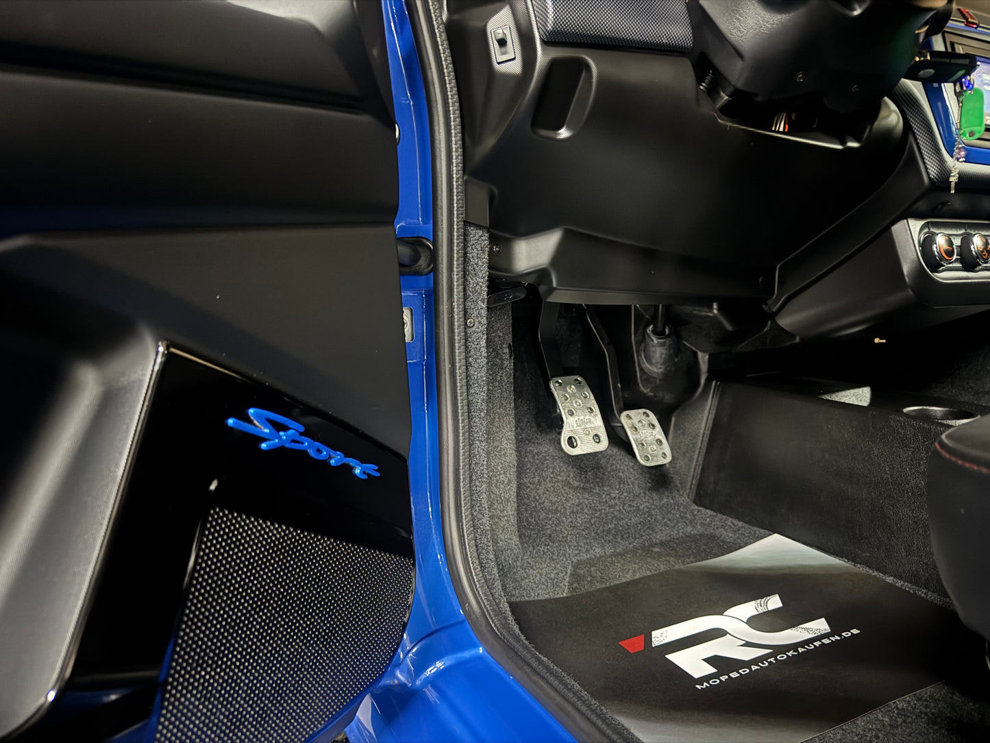 Ligier JS50 Ultimate Sport | 2014 KM | 8 PS Leiser DCI Motor | Rückfahrkamera |  Servolenkung | 45 km/h | Innerhalb 250 KM Kostenlose Lieferung | Mopedauto | Leichtmobile