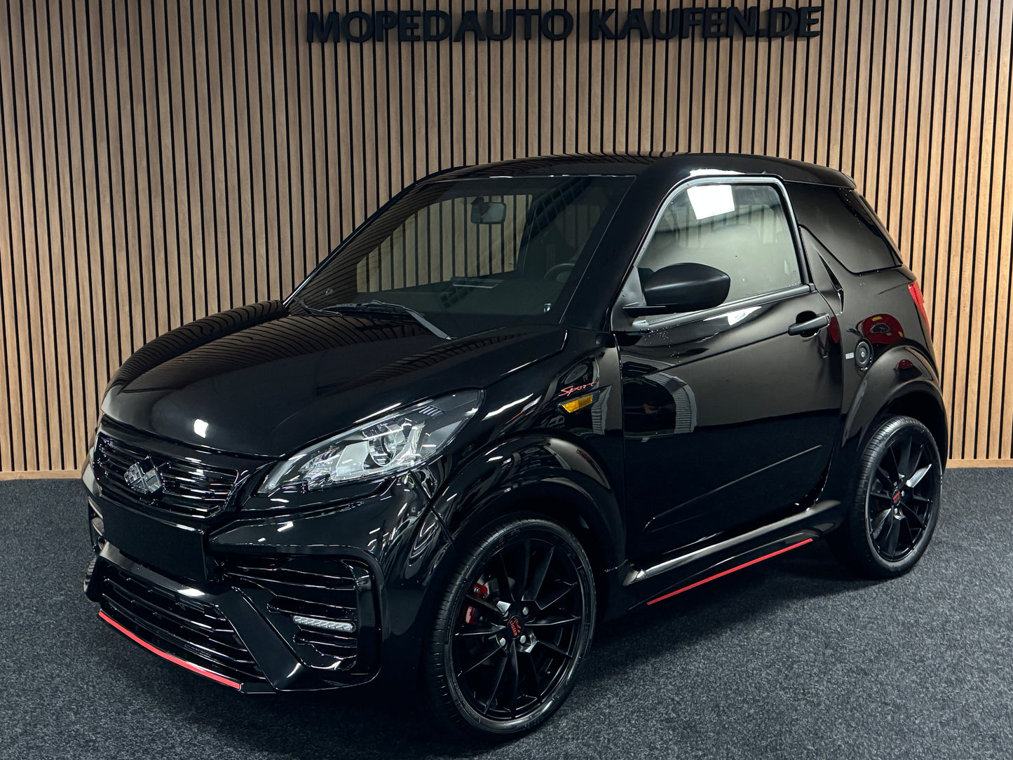 Ligier JS50 Ultimate Sport Facelift | KLIMA / | AMBI LIGHT / SERVO / APPLE CARPLAY / | 8 PS DCI Motor | 45 km/h | Rückfahrkamera | Innerhalb 250 KM Kostenlose Lieferung | Mopedauto | Leichtmobile