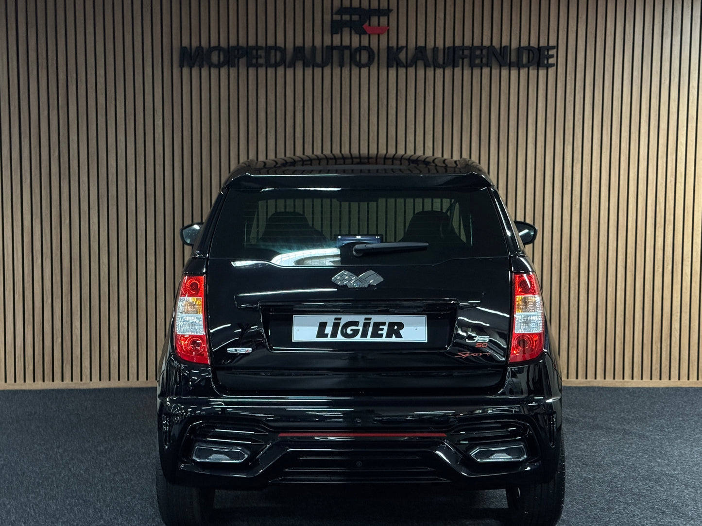 Ligier JS50 Ultimate Sport Facelift | KLIMA / | AMBI LIGHT / SERVO / APPLE CARPLAY / | 8 PS DCI Motor | 45 km/h | Rückfahrkamera | Innerhalb 250 KM Kostenlose Lieferung | Mopedauto | Leichtmobile