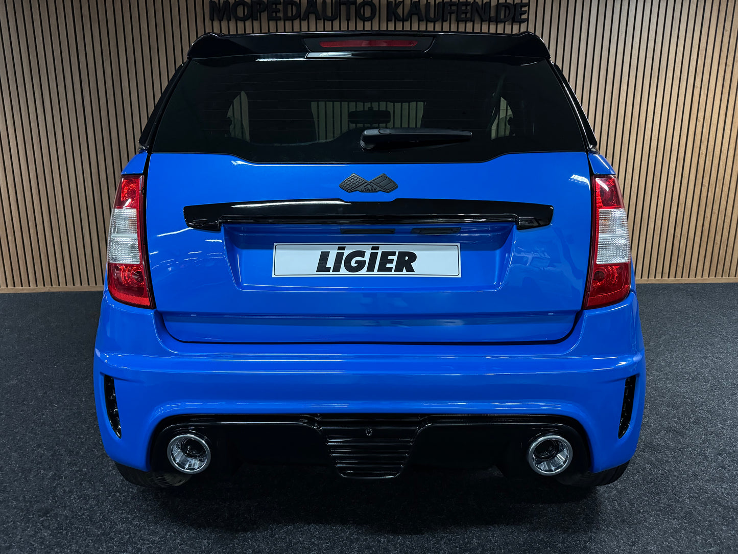 Ligier JS50 Ultimate Sport | 8 PS leiser DCI Motor | 45 km/h | Rückfahrkamera | Innerhalb 250 KM Kostenlose Lieferung | Mopedauto | Leichtmobile