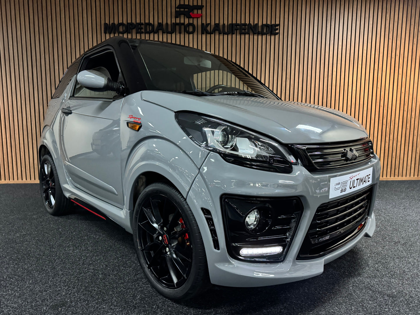 Ligier JS50 Ultimate Sport | Nardo Grey | Servolenkung | Sitzheizung | 8 PS leiser DCI Motor | 45 km/h | Rückfahrkamera | Innerhalb 250 KM Kostenlose Lieferung | Mopedauto | Leichtmobile