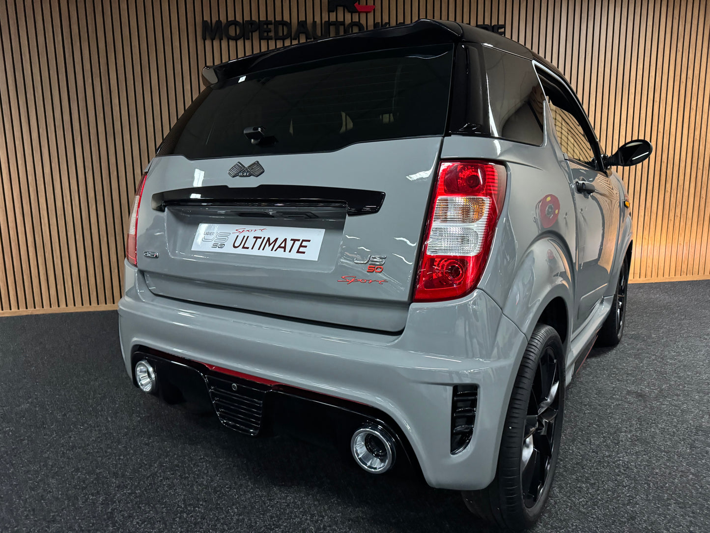 Ligier JS50 Ultimate Sport | Nardo Grey | Servolenkung | Sitzheizung | 8 PS leiser DCI Motor | 45 km/h | Rückfahrkamera | Innerhalb 250 KM Kostenlose Lieferung | Mopedauto | Leichtmobile