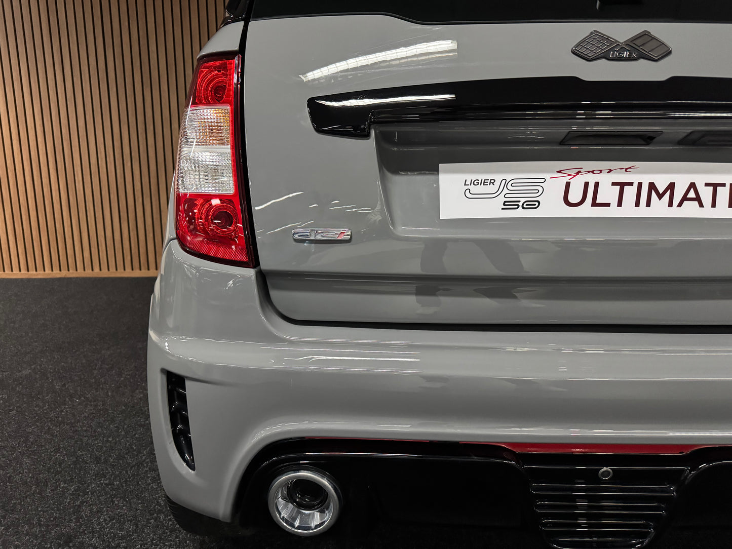 Ligier JS50 Ultimate Sport | Nardo Grey | Servolenkung | Sitzheizung | 8 PS leiser DCI Motor | 45 km/h | Rückfahrkamera | Innerhalb 250 KM Kostenlose Lieferung | Mopedauto | Leichtmobile