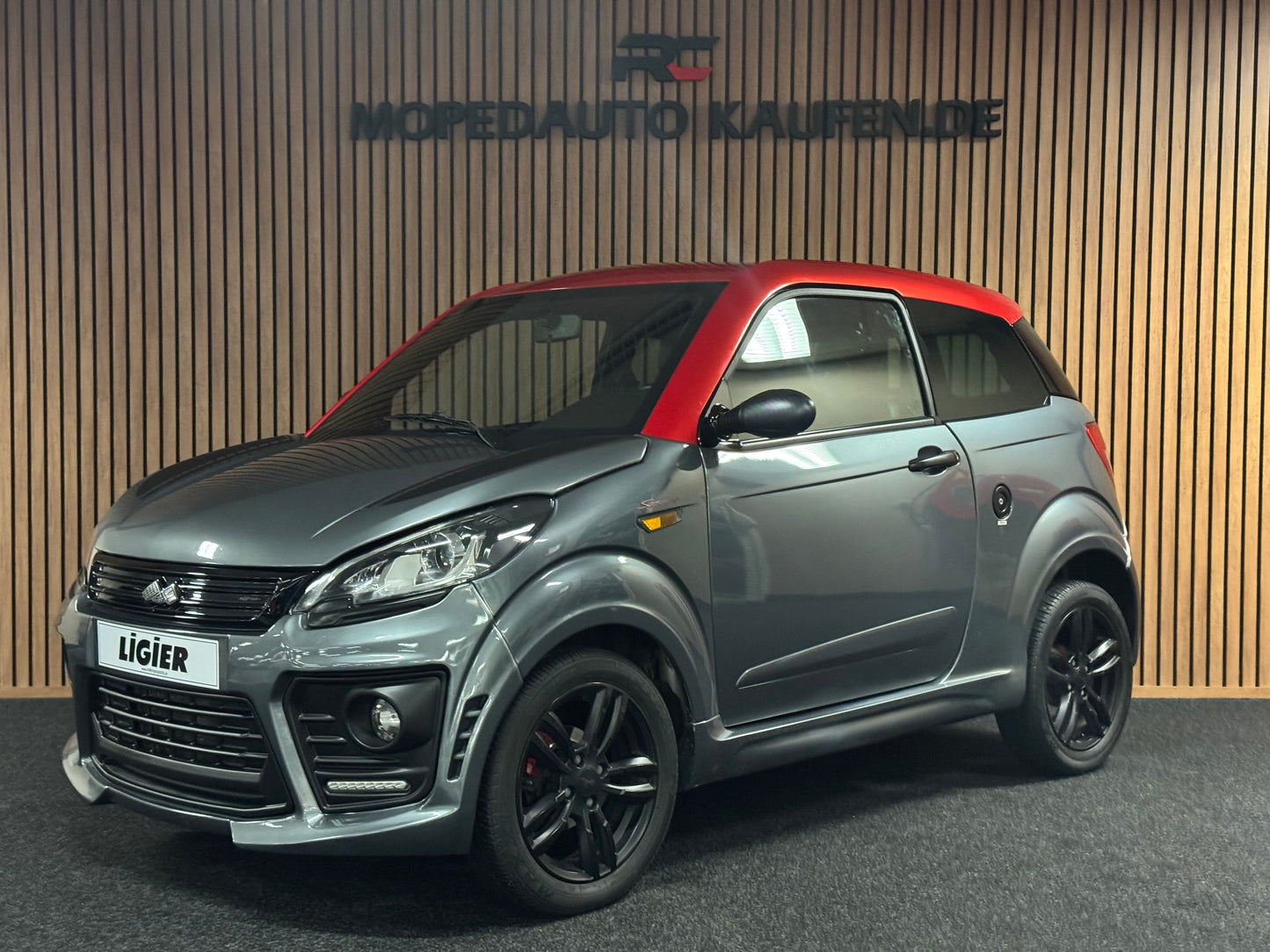 Ligier JS50 L Sport | 8 PS Motor | 45 km/h | Rückfahrkamera | Innerhalb 250 KM Kostenlose Lieferung | Mopedauto | Leichtmobile