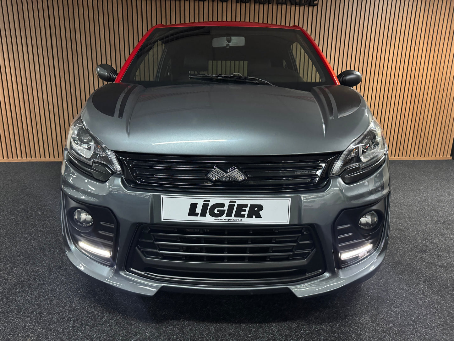 Ligier JS50 L Sport | 8 PS Motor | 45 km/h | Rückfahrkamera | Innerhalb 250 KM Kostenlose Lieferung | Mopedauto | Leichtmobile