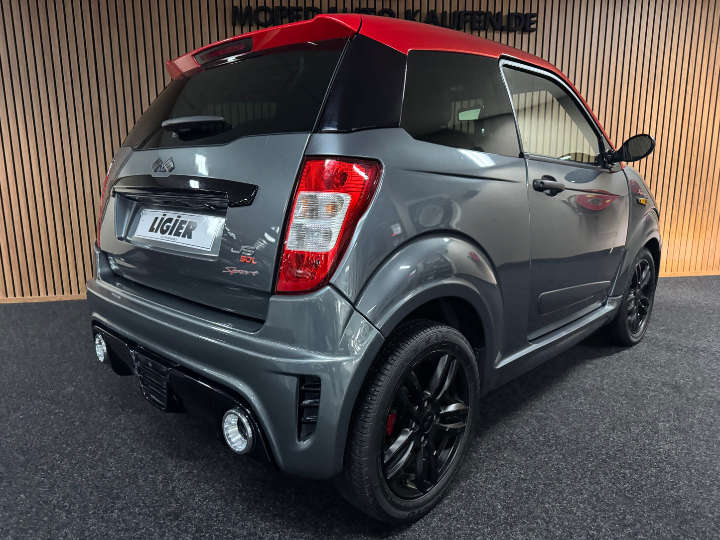 Ligier JS50 L Sport | 8 PS Motor | 45 km/h | Rückfahrkamera | Innerhalb 250 KM Kostenlose Lieferung | Mopedauto | Leichtmobile