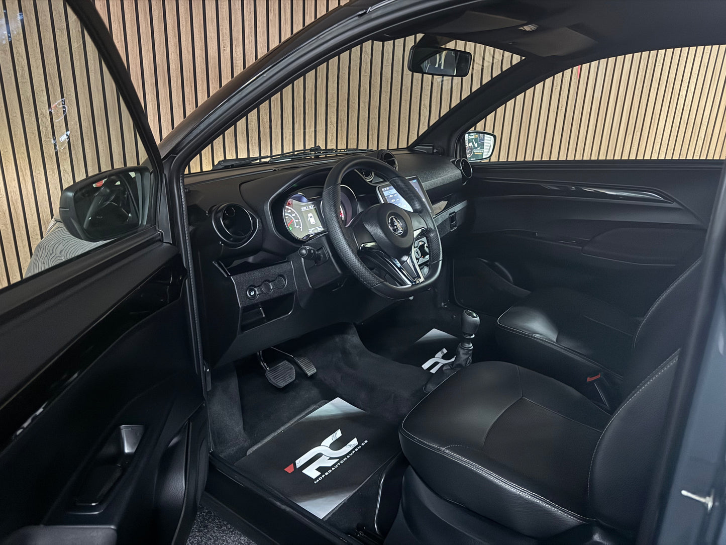 Aixam GTI Sport 2024 | 769 KM | 8 PS Kubota Motor | 45 km/h | Rückfahrkamera | Innerhalb 250 KM Kostenlose Lieferung | Mopedauto | Leichtmobile